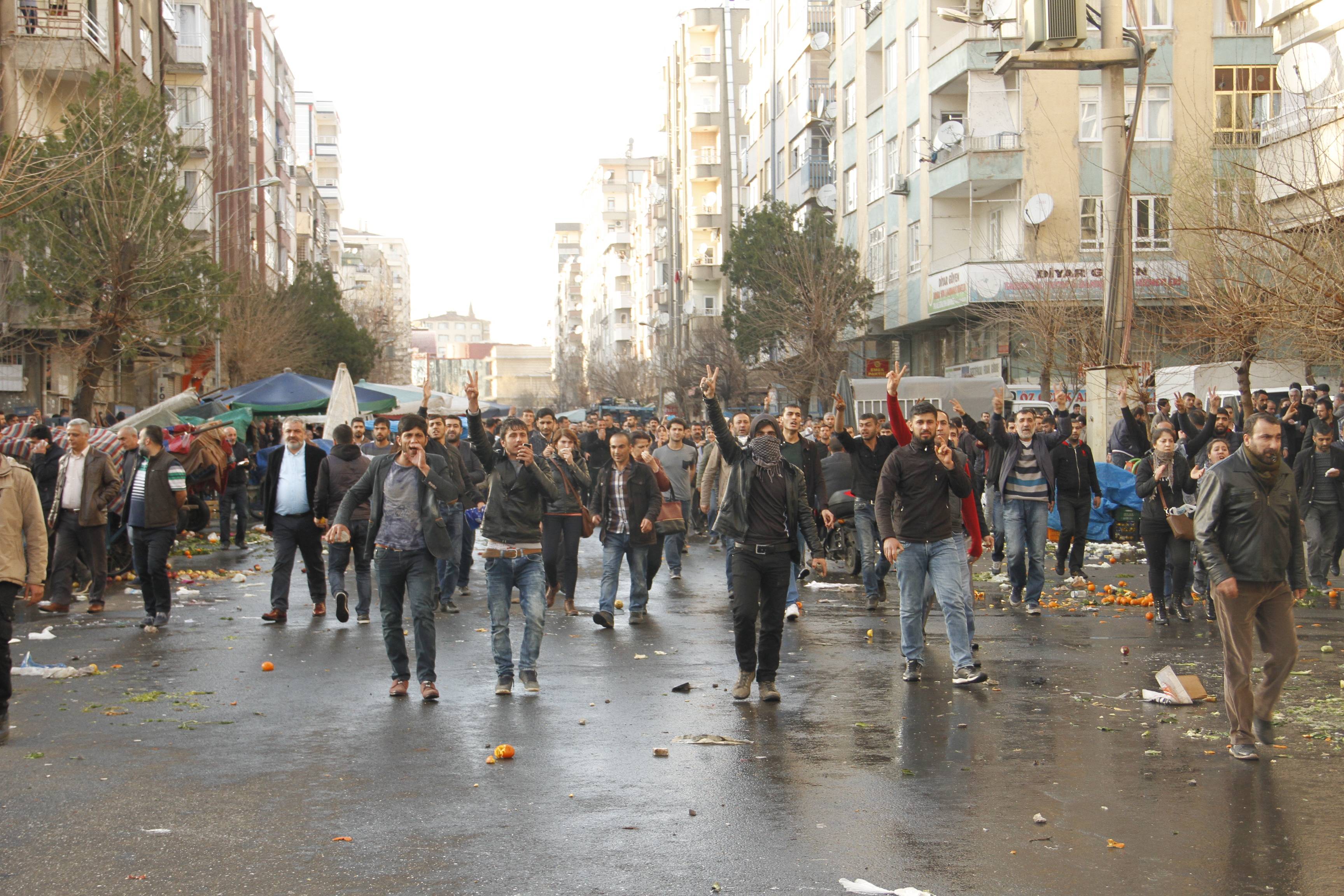 [Photos] Amed en révolte contre le siège de Sur (93ème jour)